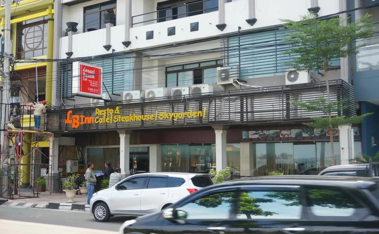 Losari Beach Inn 5