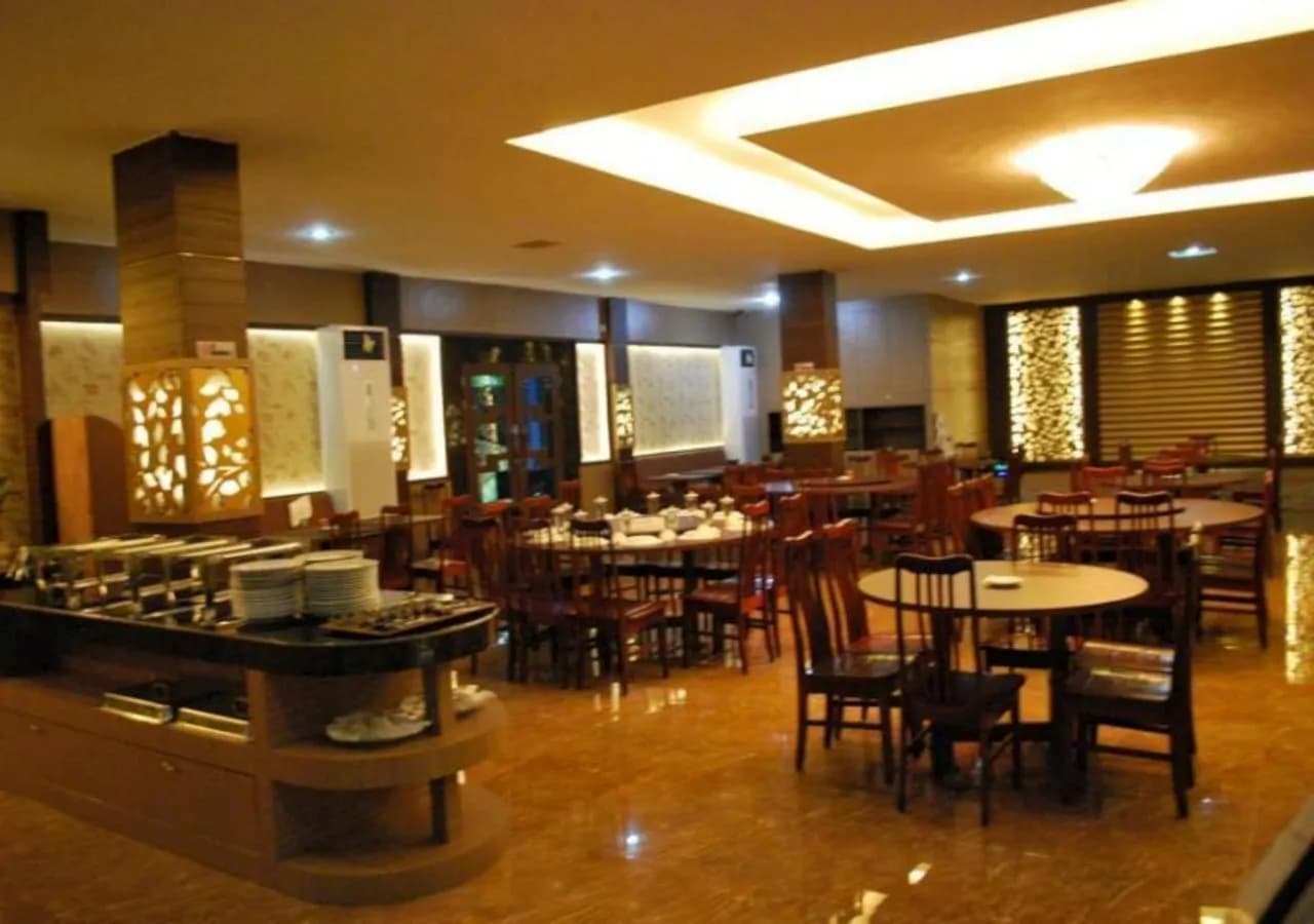 Pelangi Hotel 5