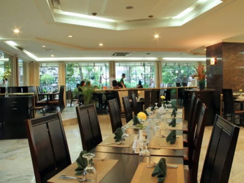 Hotel Danau Toba International 4