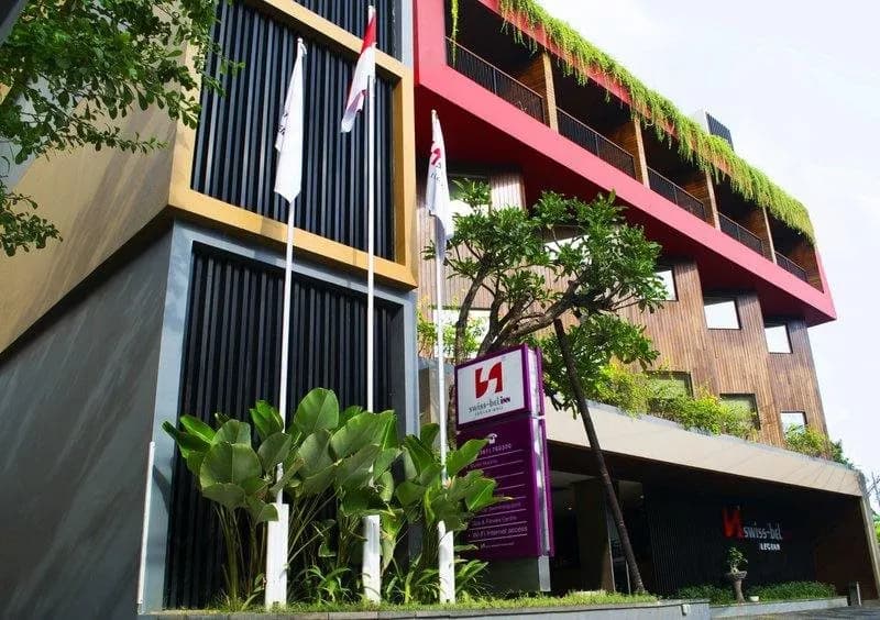 SEVN Legian Hotel