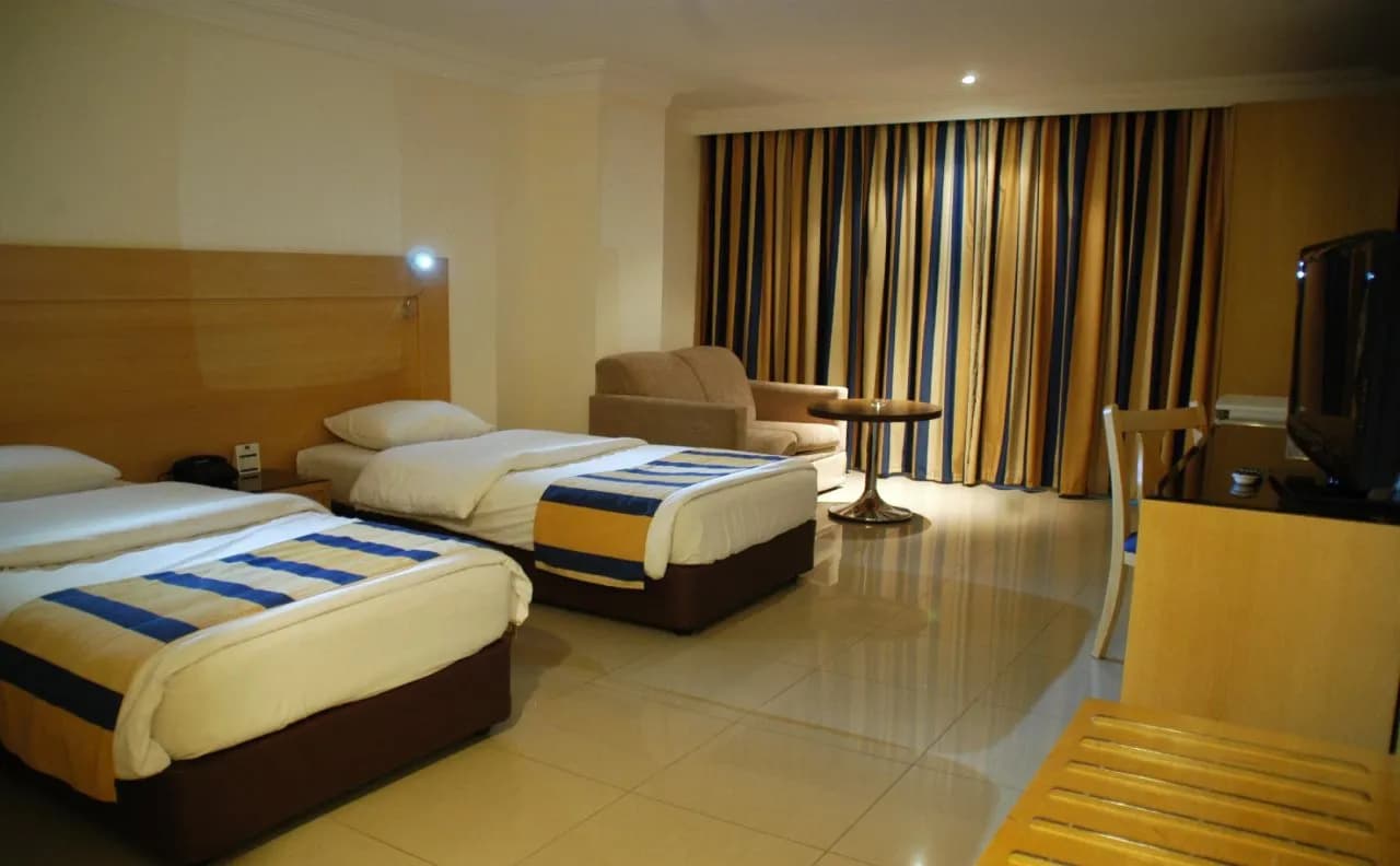 Mina Hotel 2