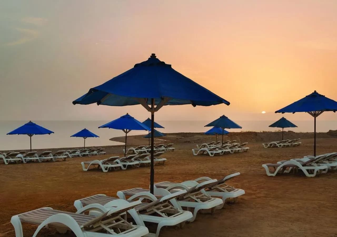 Ramada Resort by Wyndham Dead Sea 5