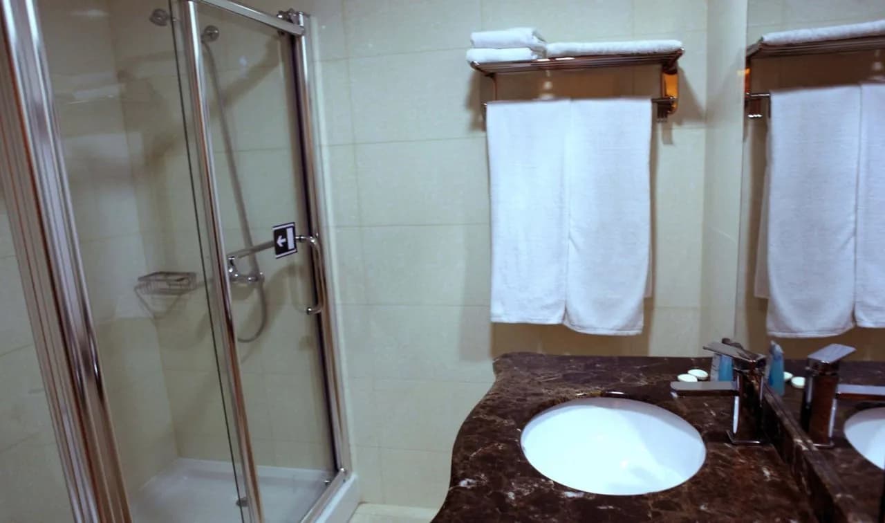 Mosaic City Hotel 4