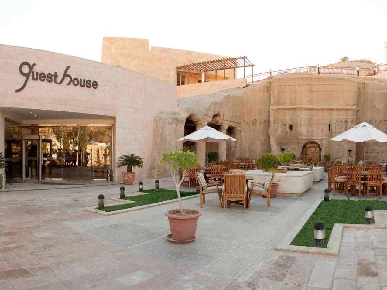 Petra Guest House Hotel