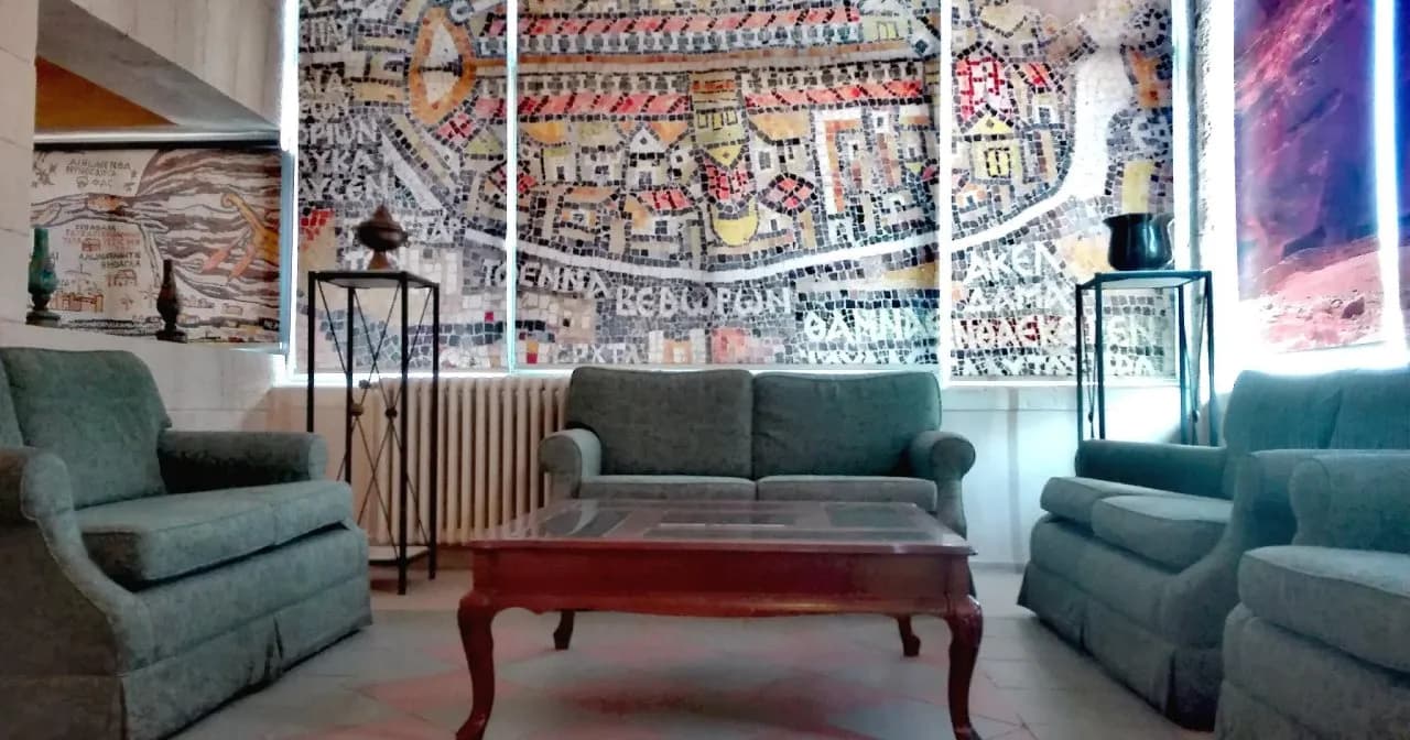 Canary Hotel