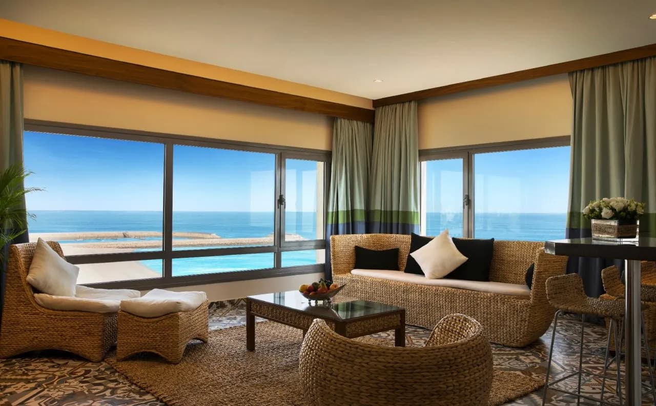 The Palms Beach Hotel And Spa 3