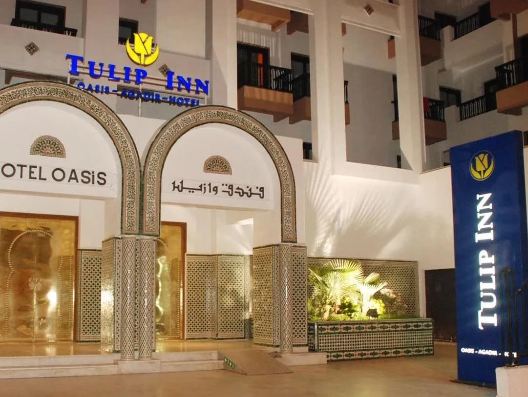 Hotel Oasis 5
