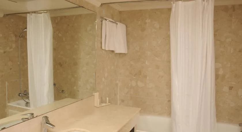 Hotel Oasis 2