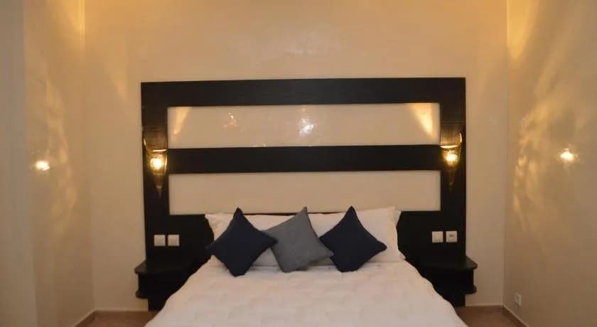 Anezi Tower Hotel & Apartments 5