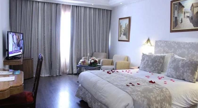 Zaki Hotel 5