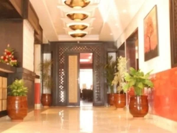 New Farah Hotel
