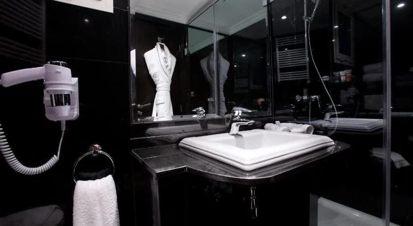 Art Palace Suites & Spa