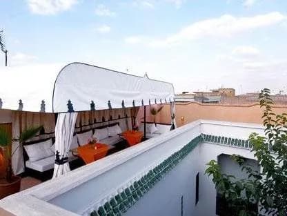 Riad Davia