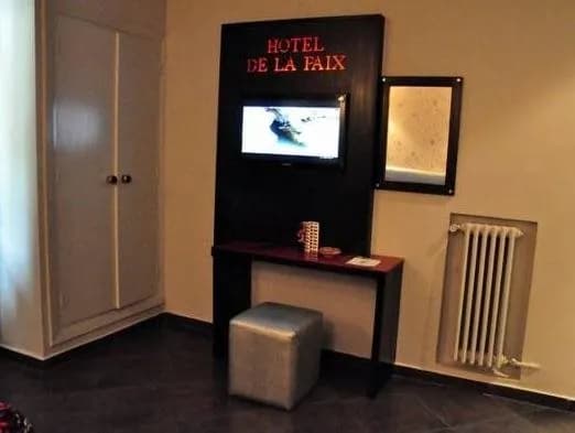De La Paix 5