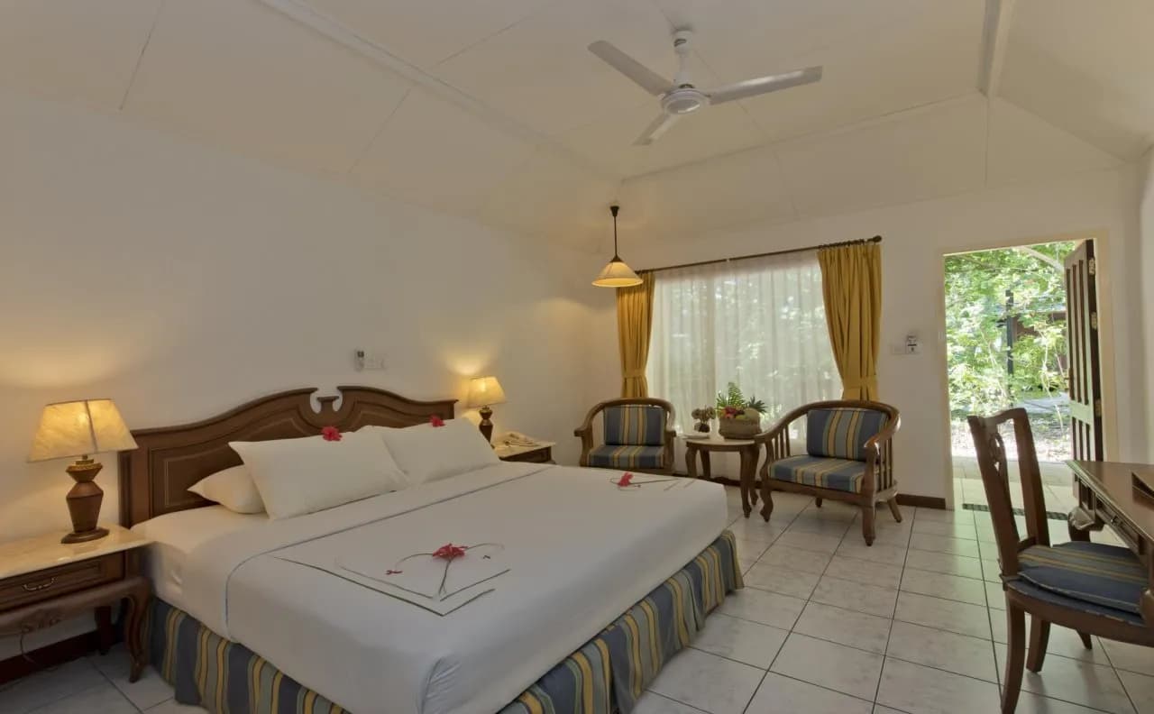 Royal Island Resort & Spa 2
