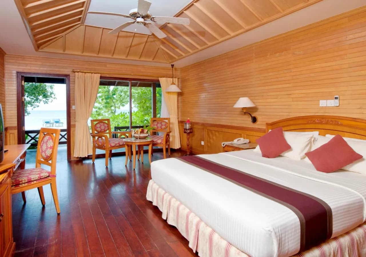 Royal Island Resort & Spa 4