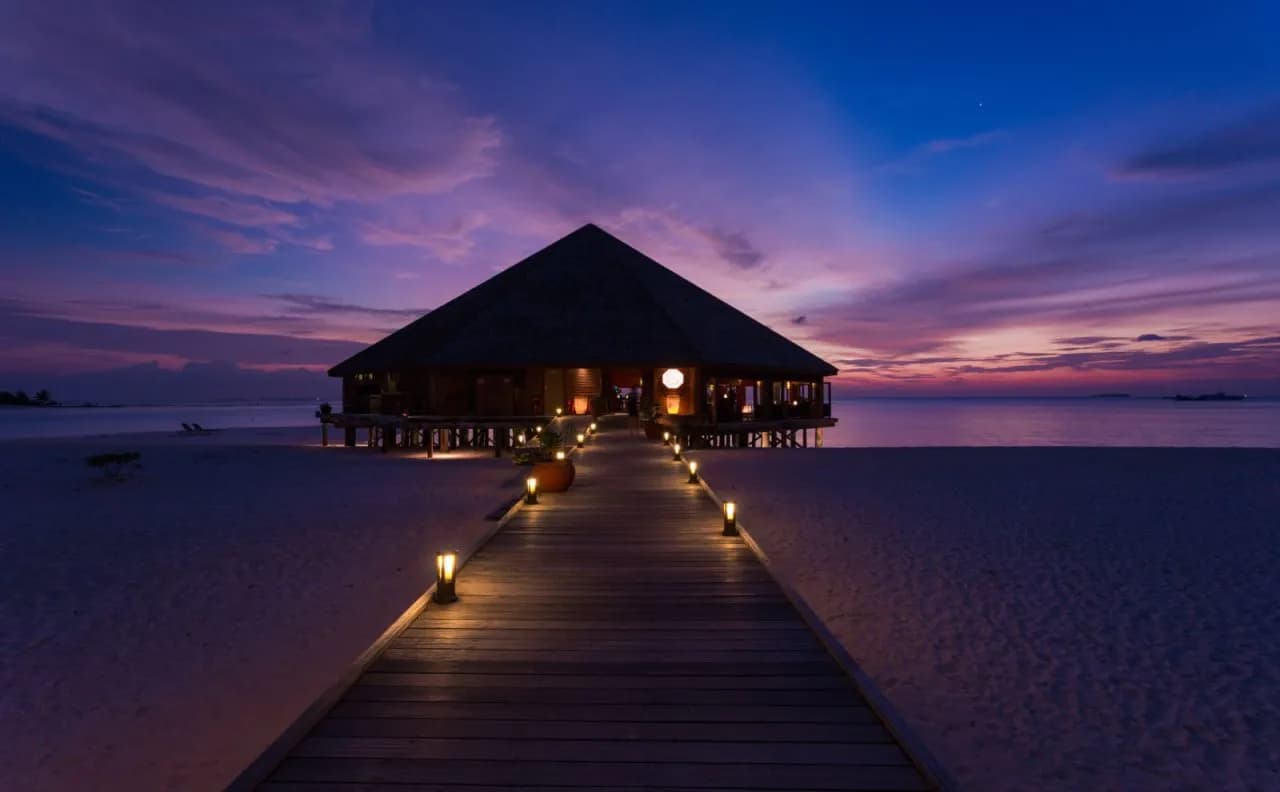 Meeru Maldives Resort Island 3