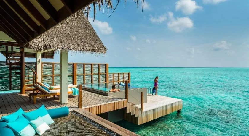 Four Seasons Resort Maldives at Landaa Giraavaru