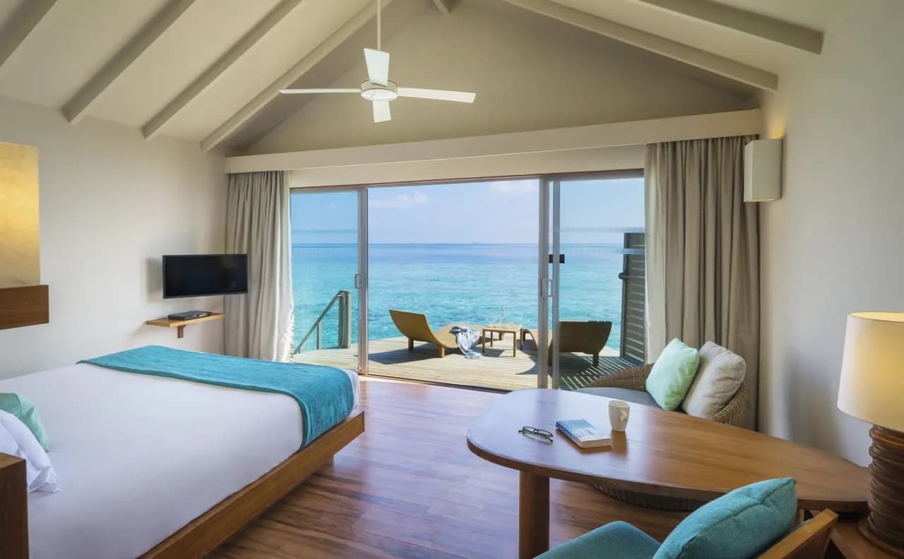 Centara Ras Fushi Resort & Spa Maldives 2