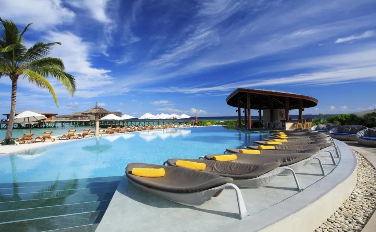 Centara Ras Fushi Resort & Spa Maldives 5