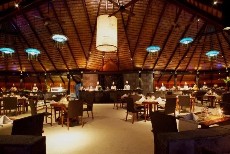 Komandoo Island Resort & Spa 5