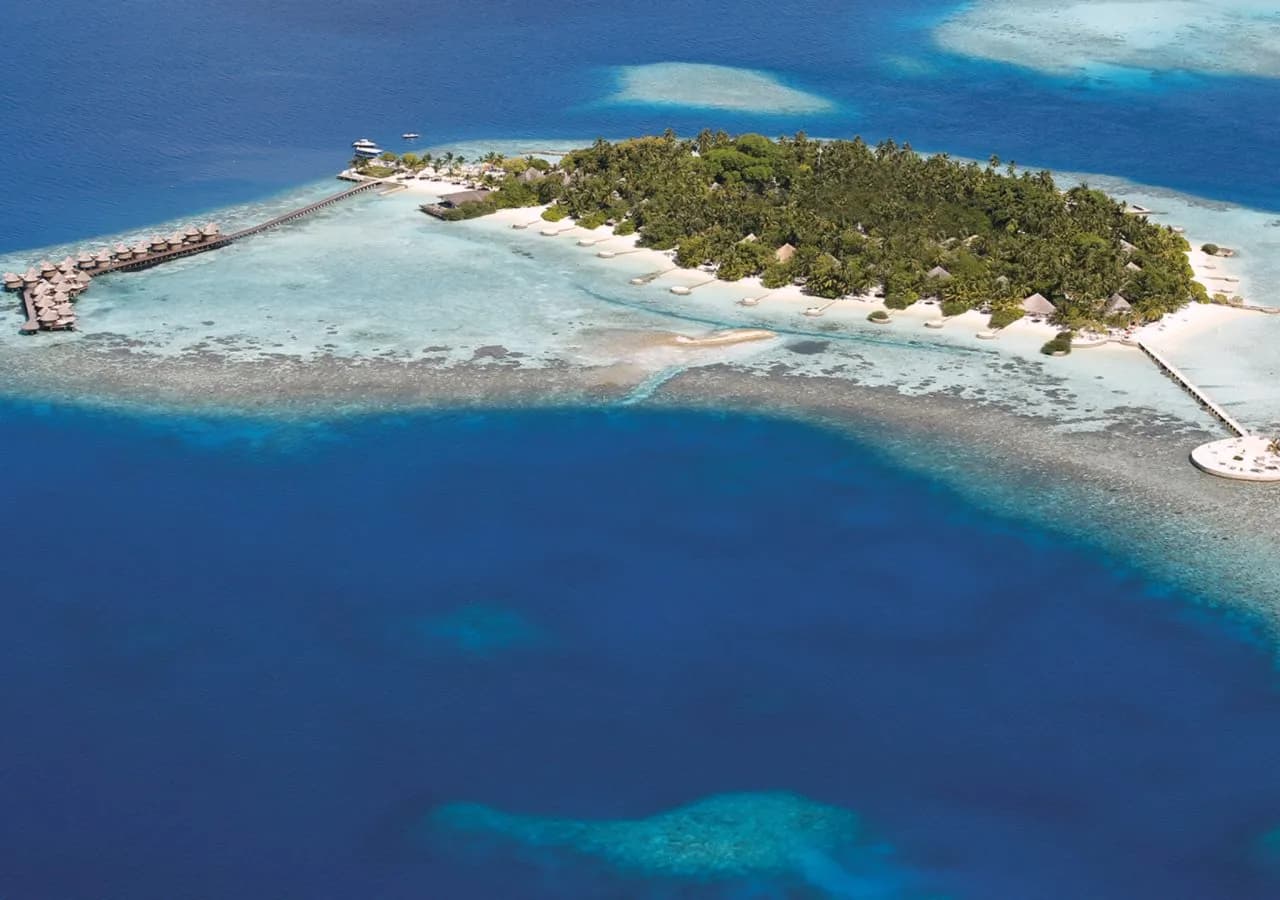Nika Island Resort 3