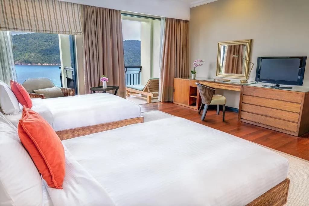 The Taaras Beach & Spa Resort 4