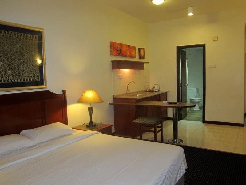 Rainbow Paradise Beach Resort 2