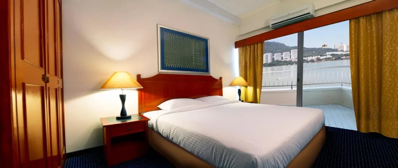 Rainbow Paradise Beach Resort 3