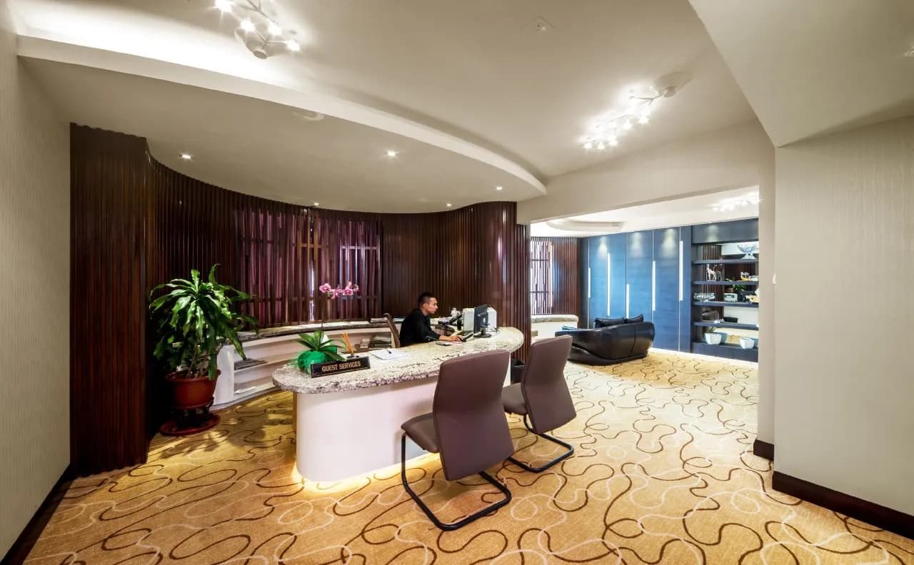 Promenade Hotel 3