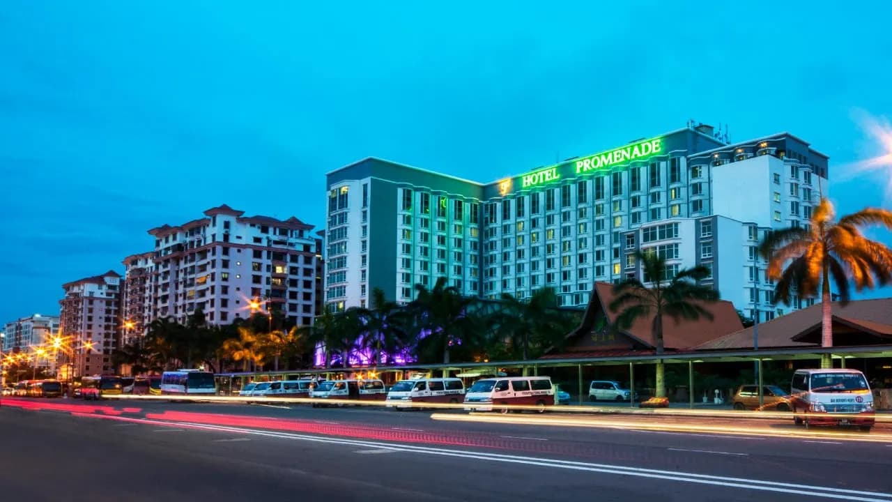 Promenade Hotel