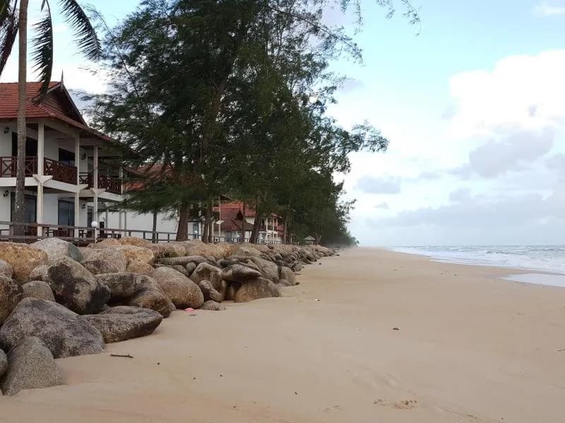 Sutra Beach Resort 4