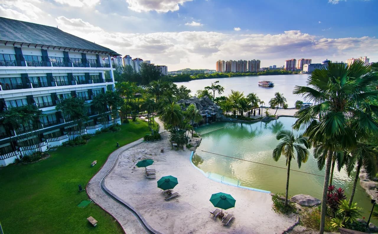 Philea Mines Beach Resort 3