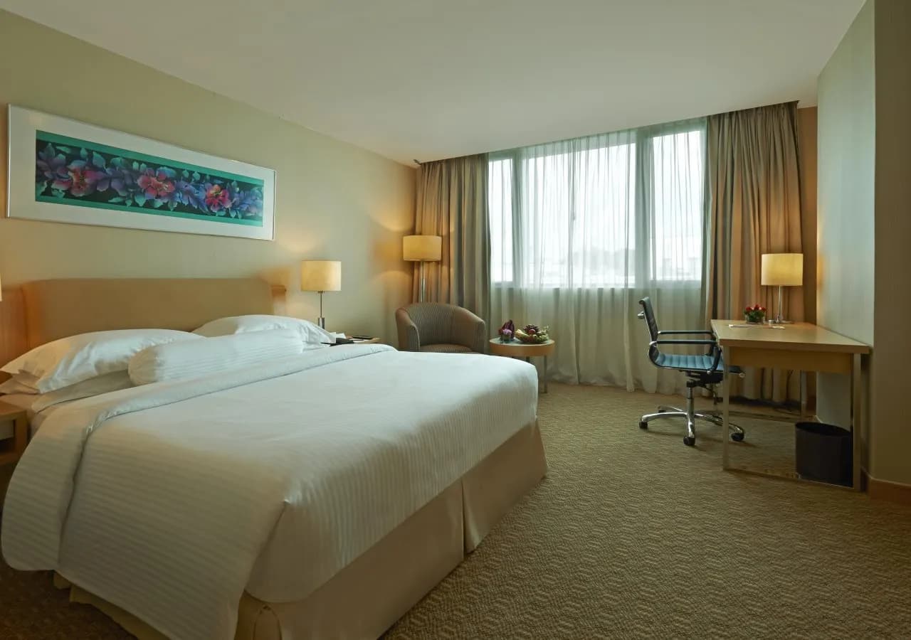 Royale Chulan The Curve 2