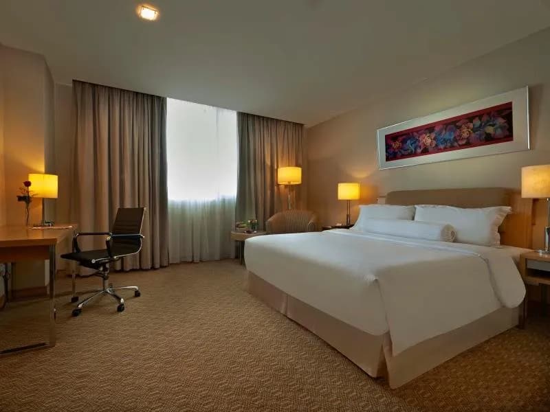 Royale Chulan The Curve 3