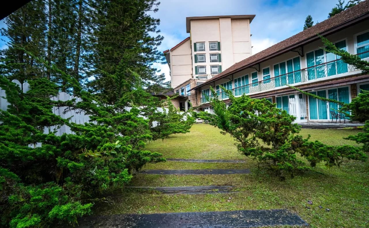 Century Pines Resort 5