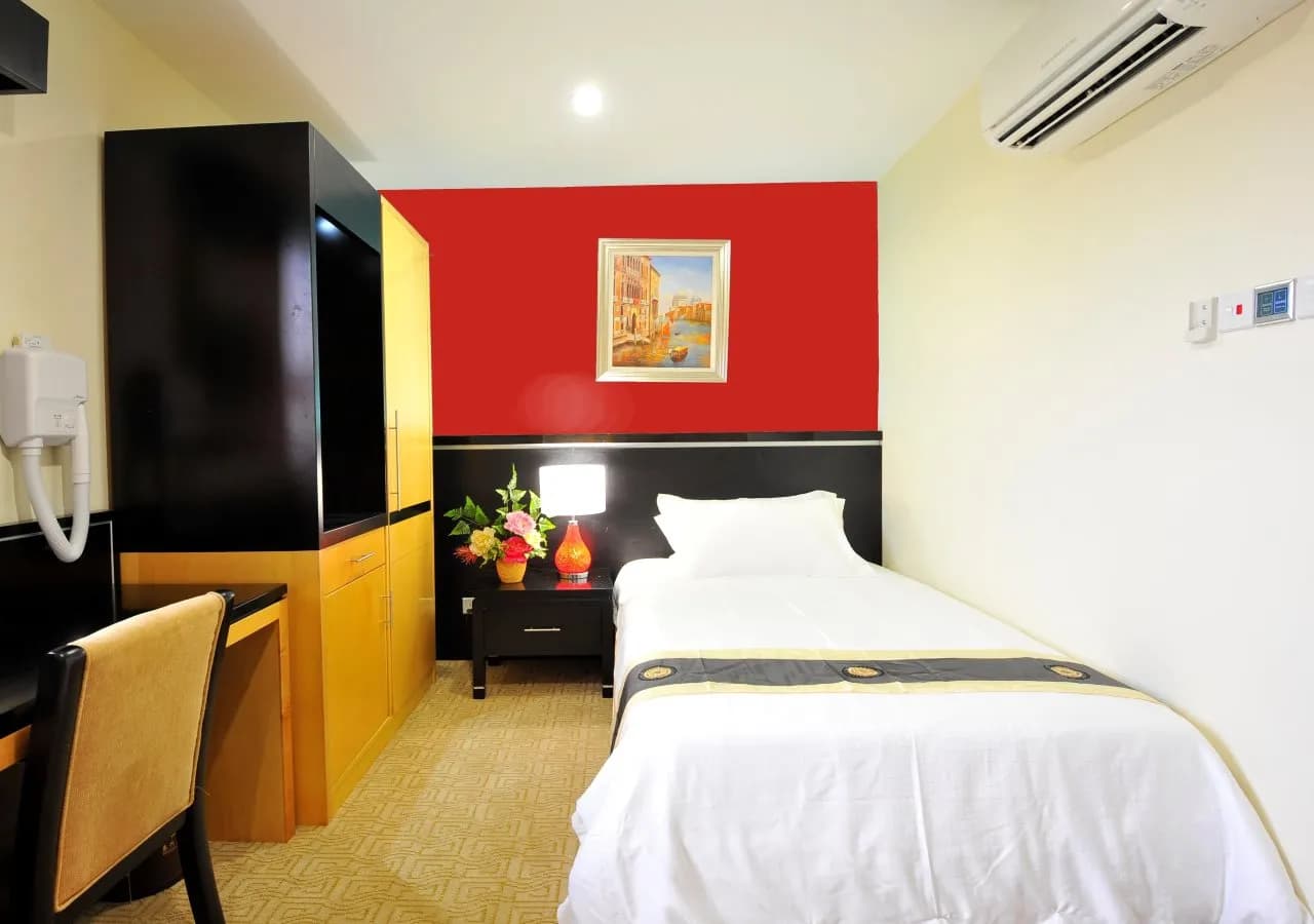 Grand Hallmark Hotel 2