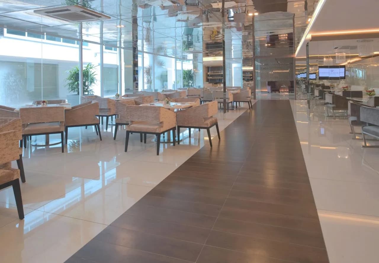 Damas Suites & Residences 5