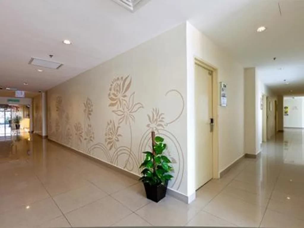 Tropical Hotel @ Kota Damansara 5