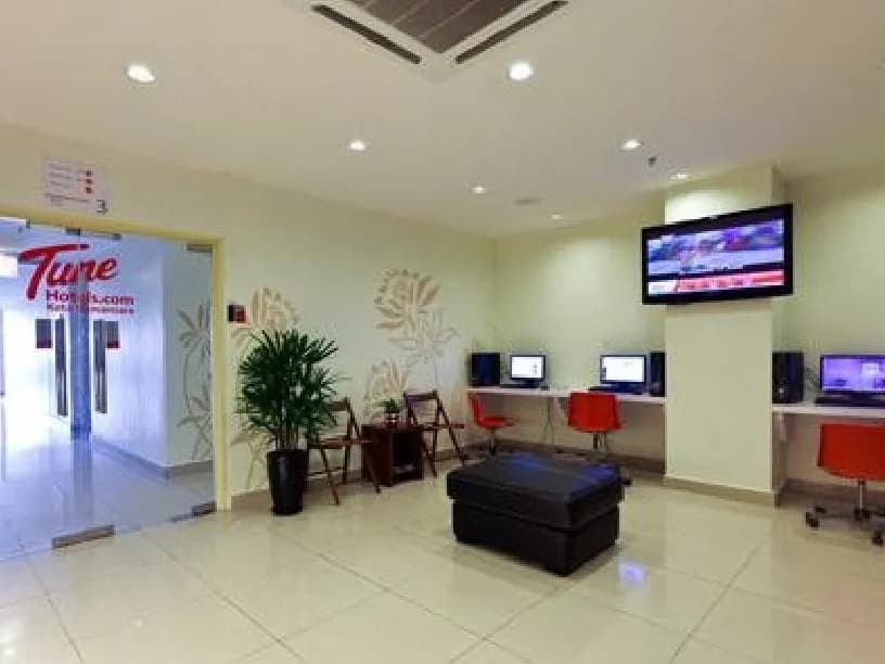 Tropical Hotel @ Kota Damansara 3