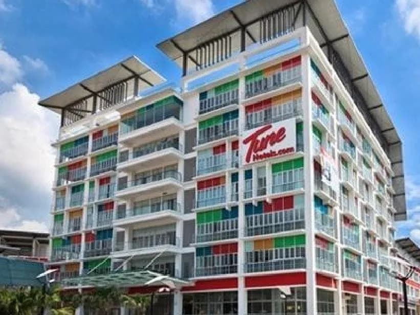 Tropical Hotel @ Kota Damansara
