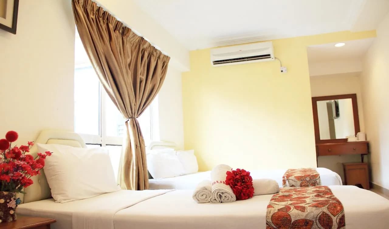 Sun Inns Lagoon 4