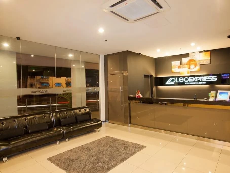 Leo Express Hotel 5