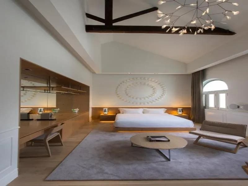 Macalister Mansion 2