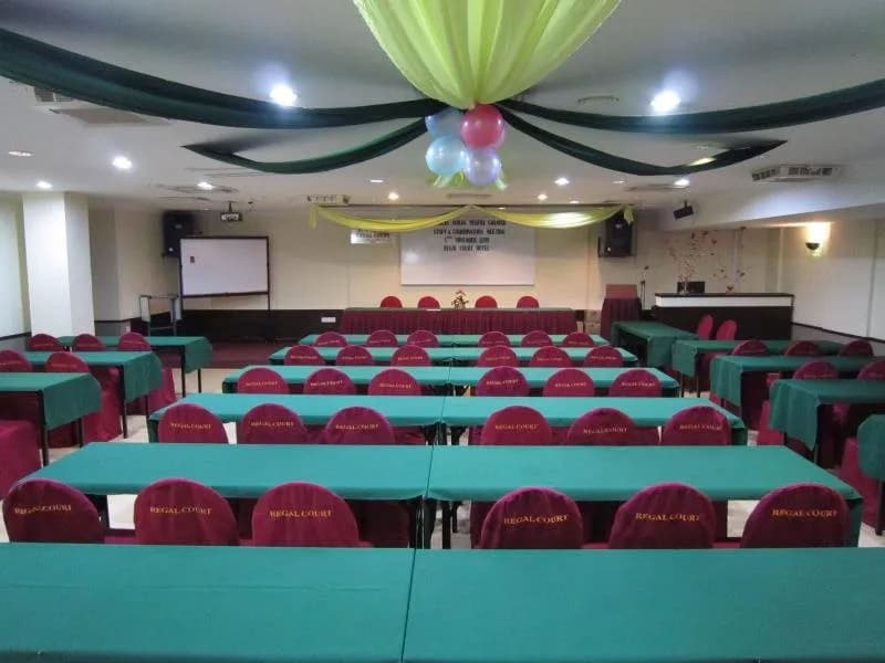 Regal Court Hotel 4