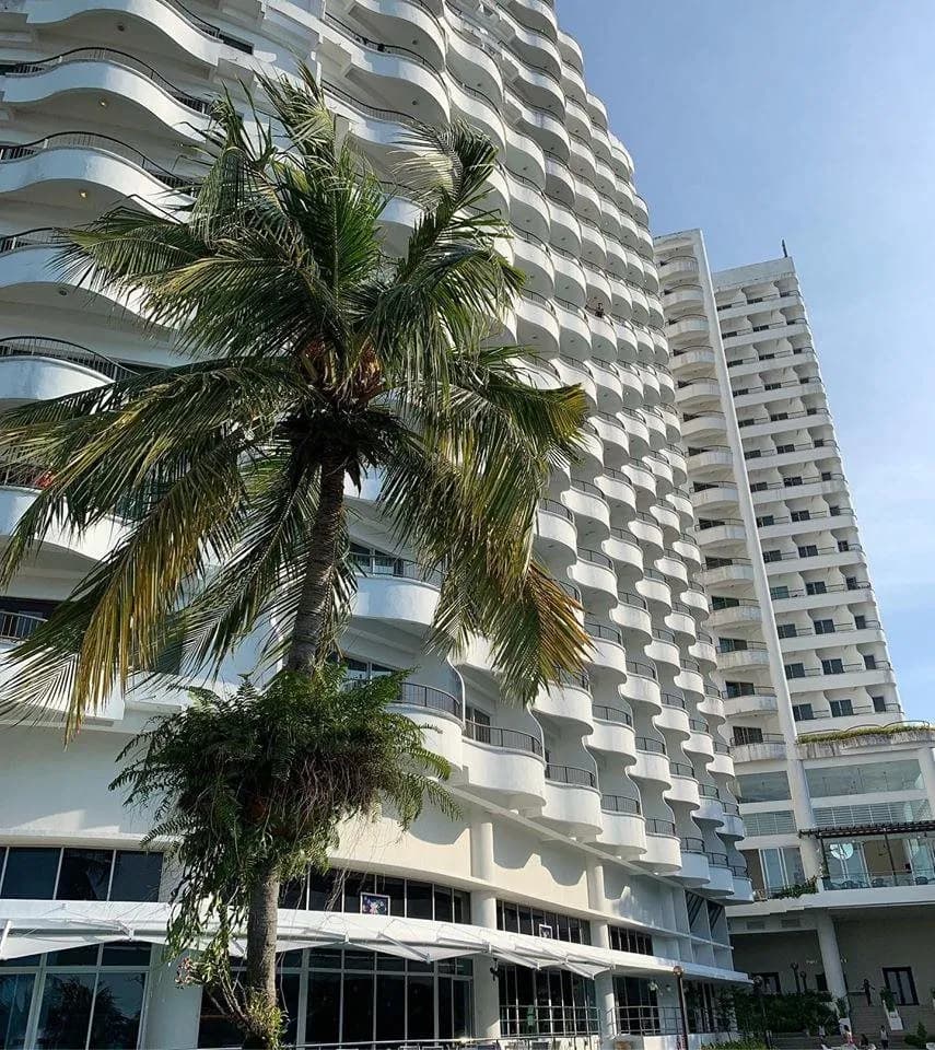 Flamingo Hotel by the Beach 