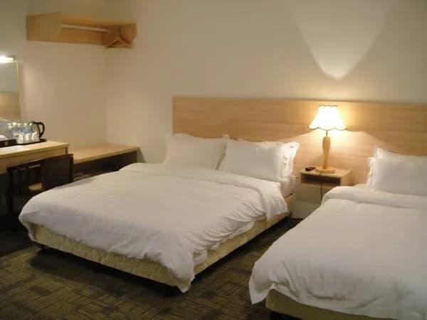 Prima Hotel 4