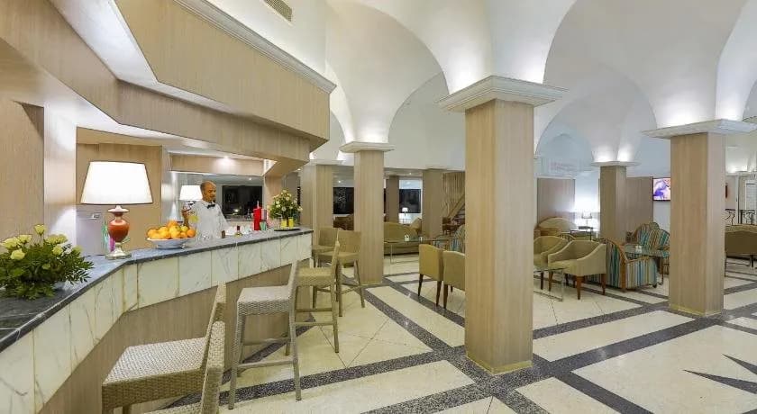 Hari Club Beach Resort  3
