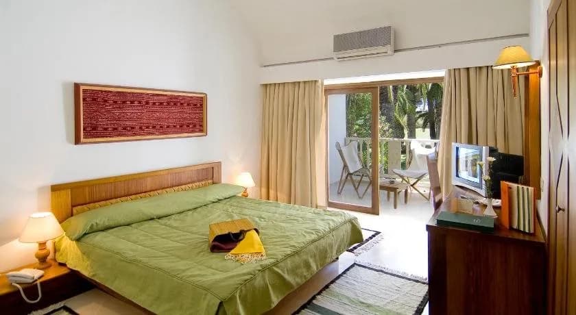 The Orangers Beach Resort & Bungalows 2