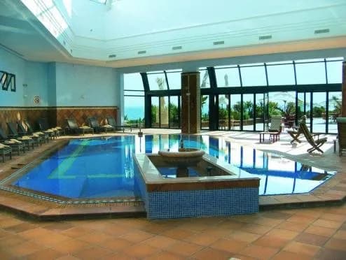 Concorde Hotel Les Berges du Lac 4